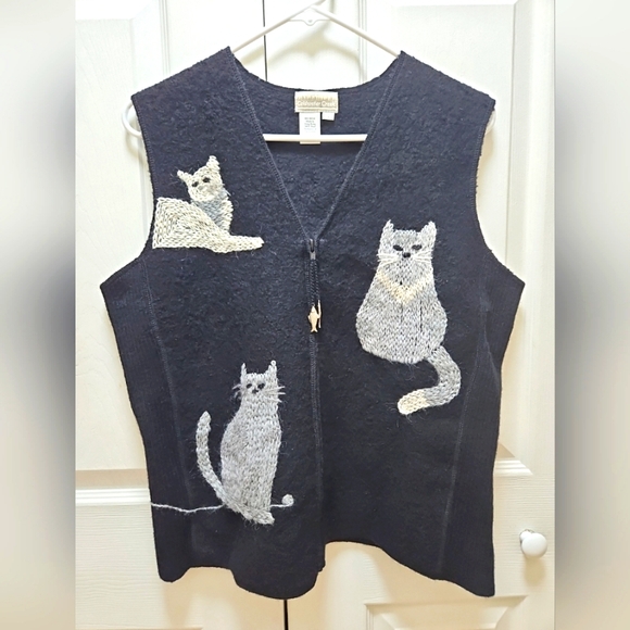Coldwater Creek Medium Sweater Vest 100% Wool Cat Fish Hang Zip Black Hong Kong - Picture 1 of 7